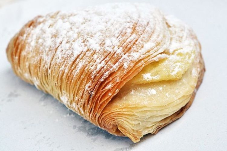 La Riccia, sfogliatella impudica