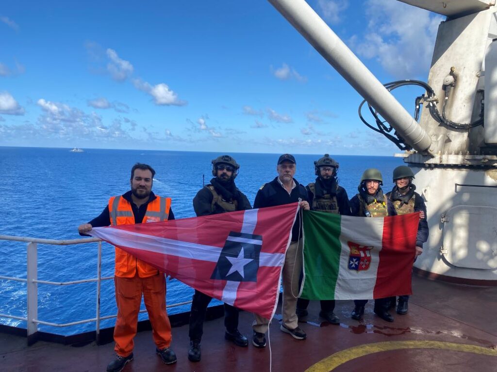 Ispezione a bordo della Jolly Verde nel Mediterraneo orientale